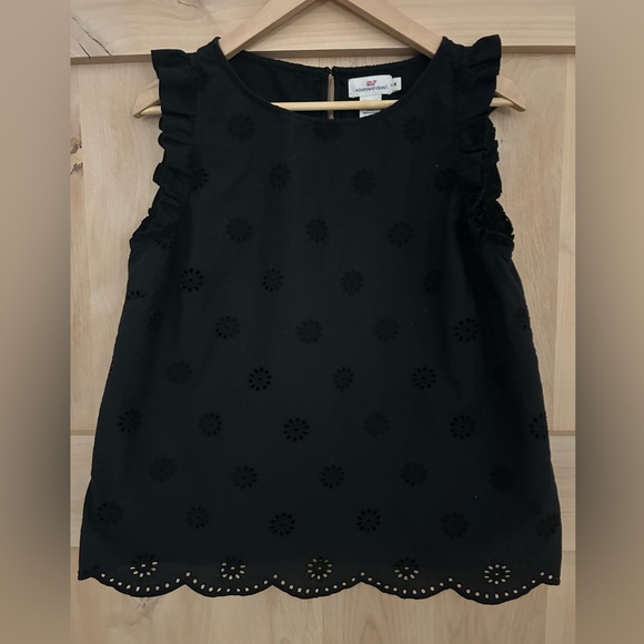 Vineyard Vines Tops - Vineyard Vines women’s 100% cotton Sleeveless Black Eyelet Ruffle Floral Top, M